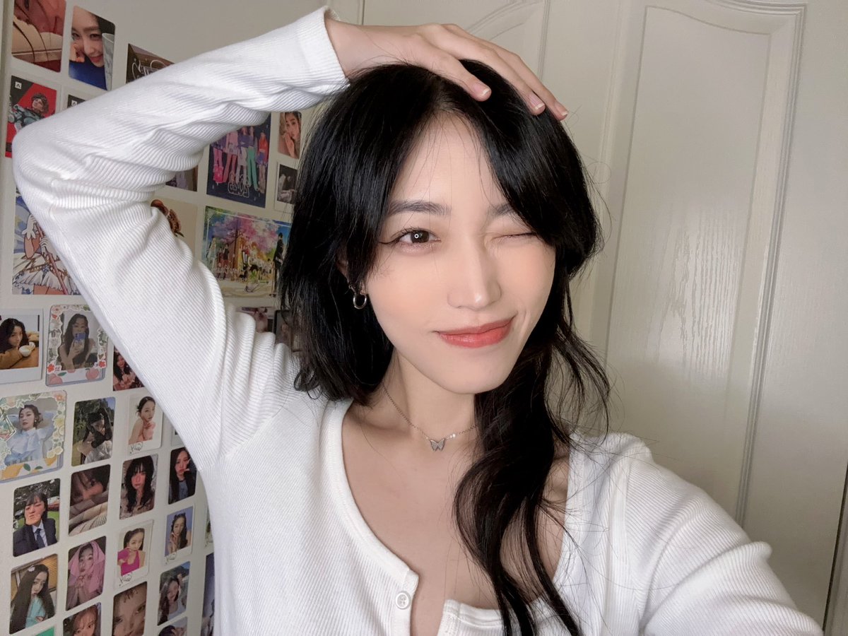 yoojin 🌌 tweet media