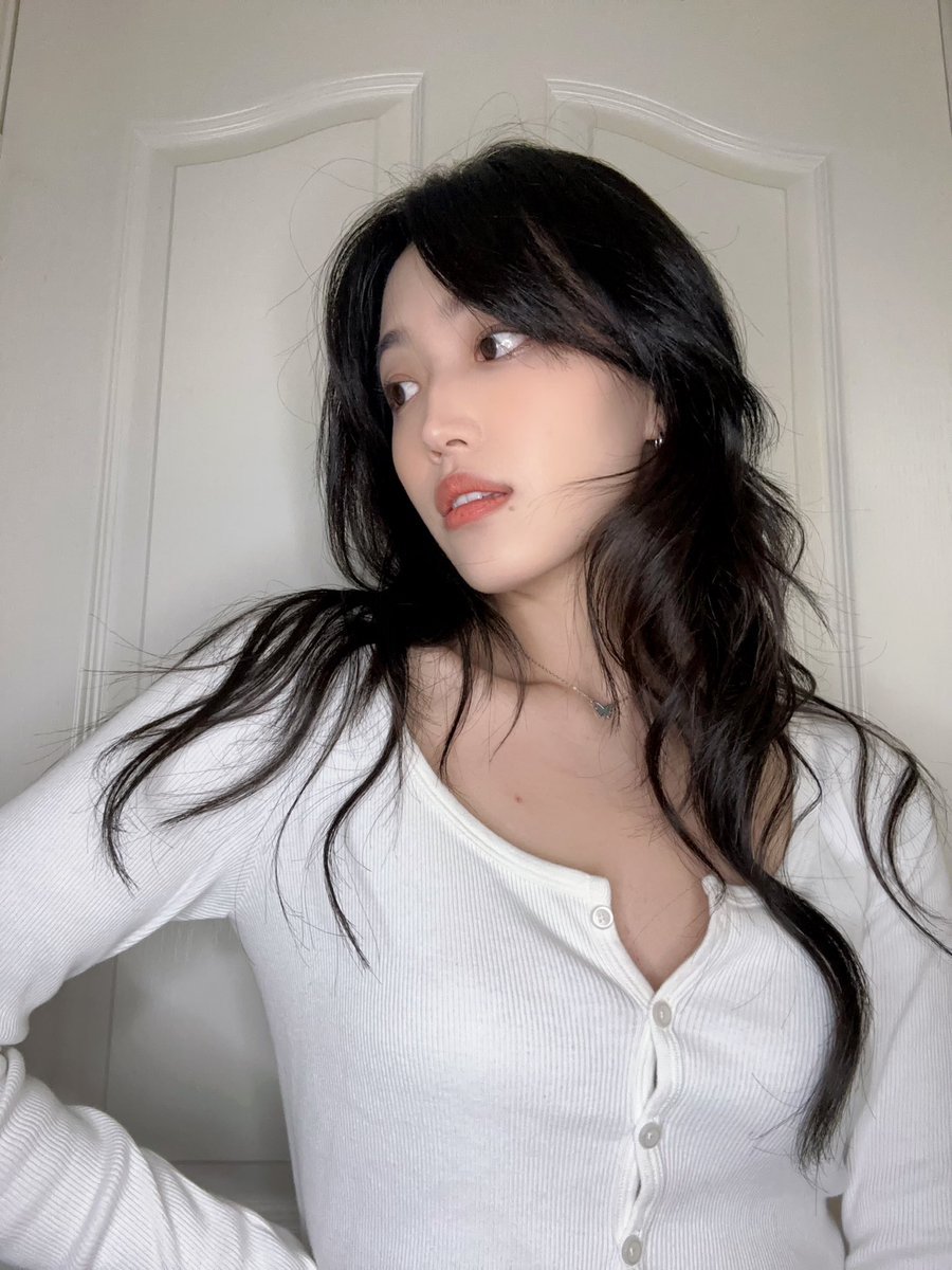 yoojin 🌌 tweet media