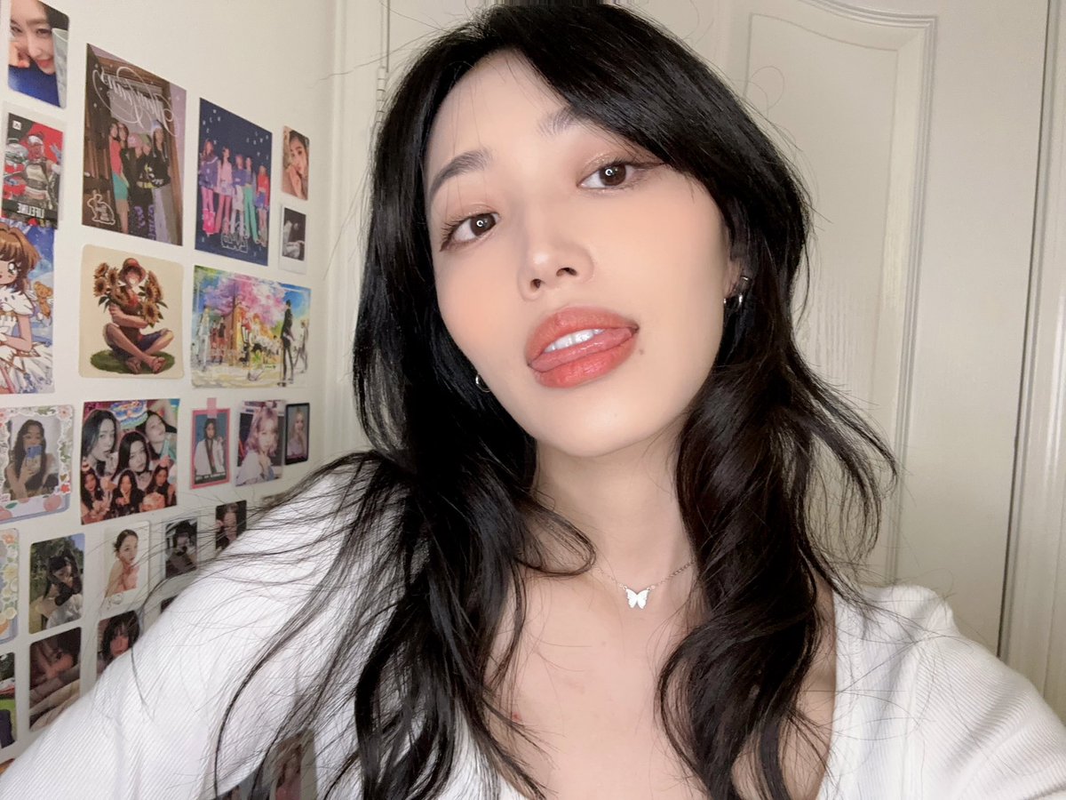 yoojin 🌌 tweet media