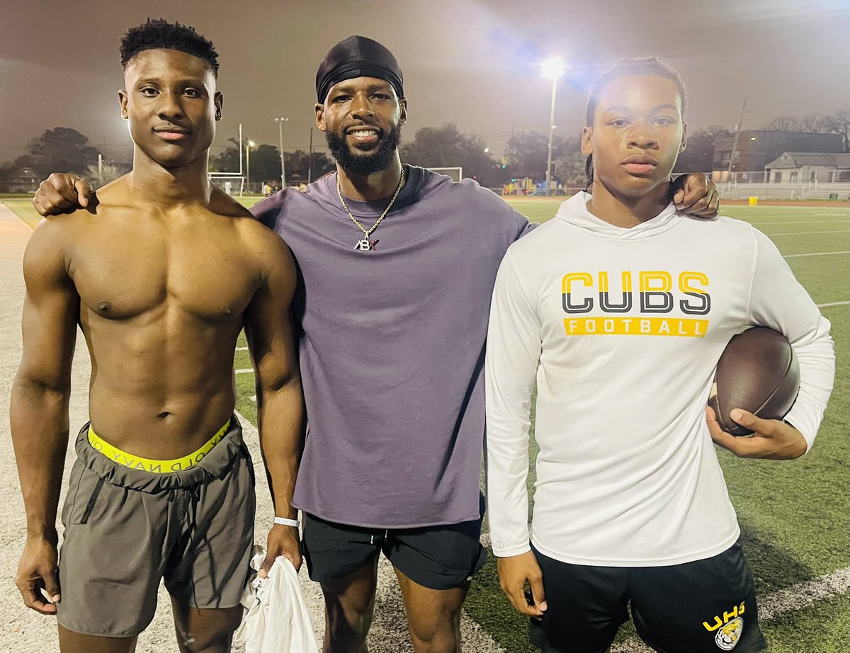 Vincent J. James (@sportsworld84) on Twitter photo #BigBusinessCleared 2️⃣2️⃣5️⃣0️⃣4️⃣ #BR🤝🏾#NO
You Know We Always Working #CheckTheBio
#OnTheWayToSigningDay✍🏾 #PathToTheDraft📈
#Shaw💚🩶 #UniversityLab 💛🖤 #MyRBRoom #RBsMatter🤨
RB Jasper Parker (Michigan Signee)
<a href="/jasperparker06/">Jasper Parker</a>
RB Sage Ingram #ClassOf2k26 📈📈📈
<a href="/icemaningram/">Sage Ingram</a> #BigBusinessCleared 2️⃣2️⃣5️⃣0️⃣4️⃣ #BR🤝🏾#NO
You Know We Always Working #CheckTheBio
#OnTheWayToSigningDay✍🏾 #PathToTheDraft📈
#Shaw💚🩶 #UniversityLab 💛🖤 #MyRBRoom #RBsMatter🤨
RB Jasper Parker (Michigan Signee)
<a href="/jasperparker06/">Jasper Parker</a>
RB Sage Ingram #ClassOf2k26 📈📈📈
<a href="/icemaningram/">Sage Ingram</a>