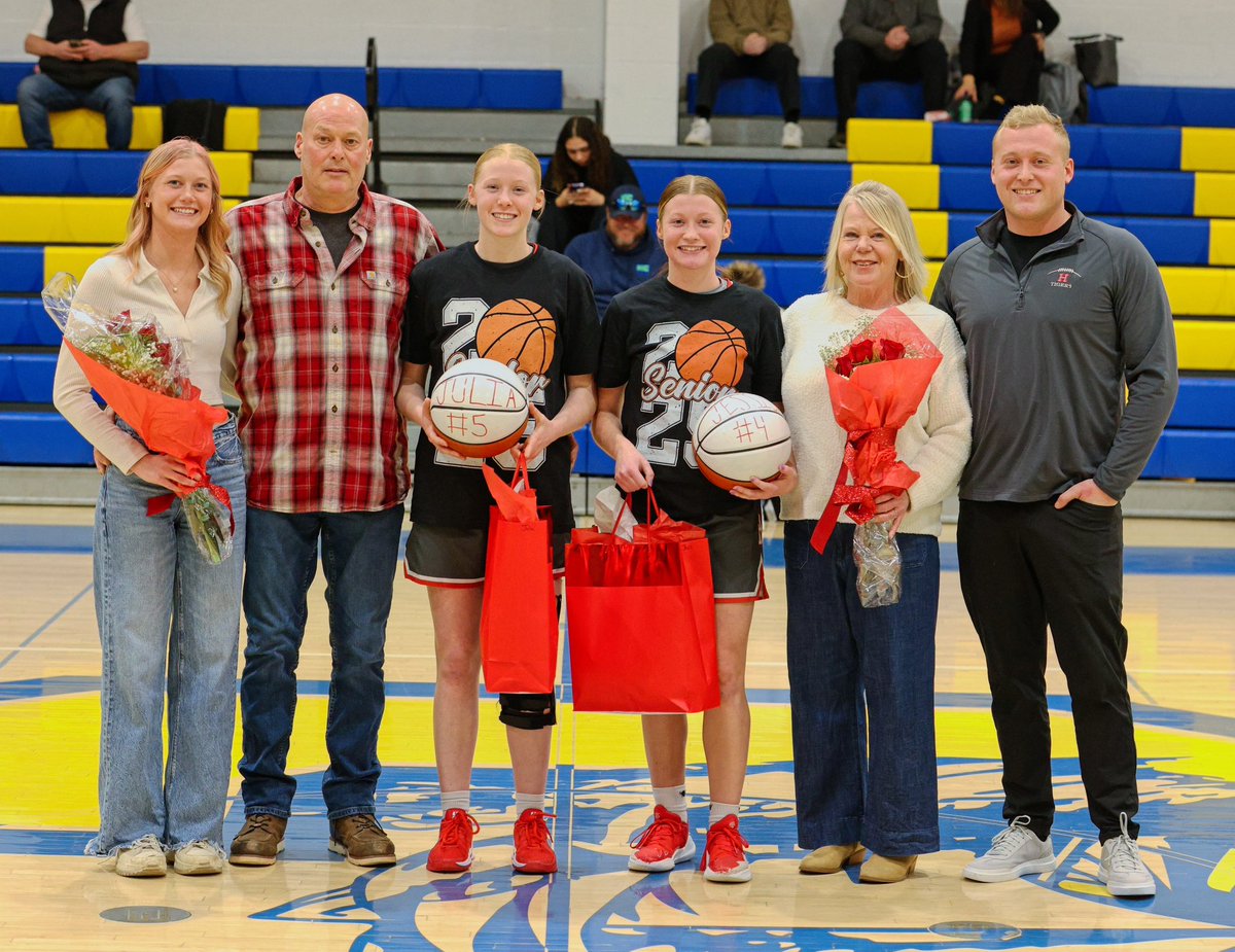 Huron Girls Basketball tweet media
