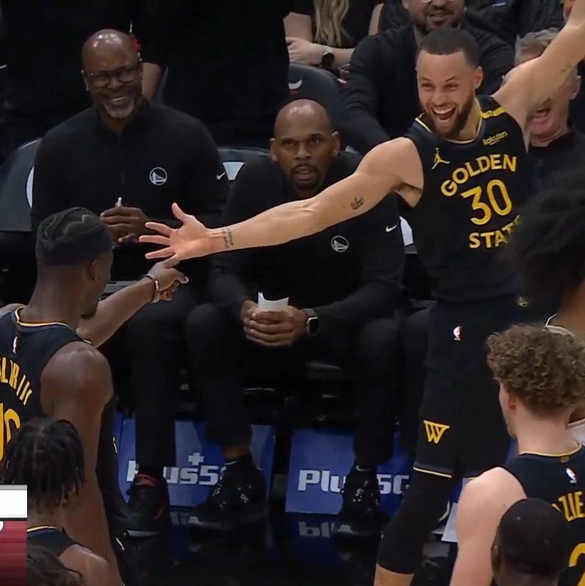Dubnationx7's tweet photo. 2-0 in the butler era π₯π₯π₯π₯π₯ #vibesareback https://t.co/9DzJteE4Lh