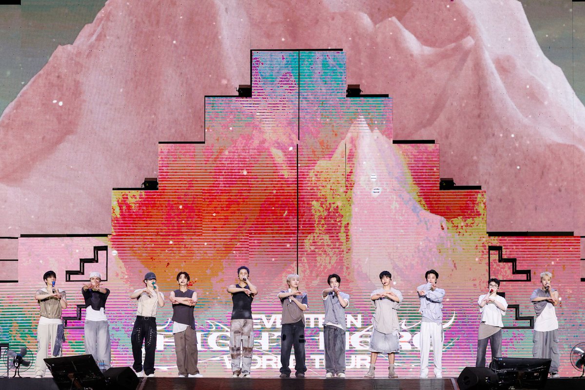 updatingsvt's tweet photo. [#TOUR] 250211 SEVENTEEN [RIGHT HERE] WORLD TOUR IN ASIA (JAKARTA) Media Photos https://t.co/pXnUOFqTdw