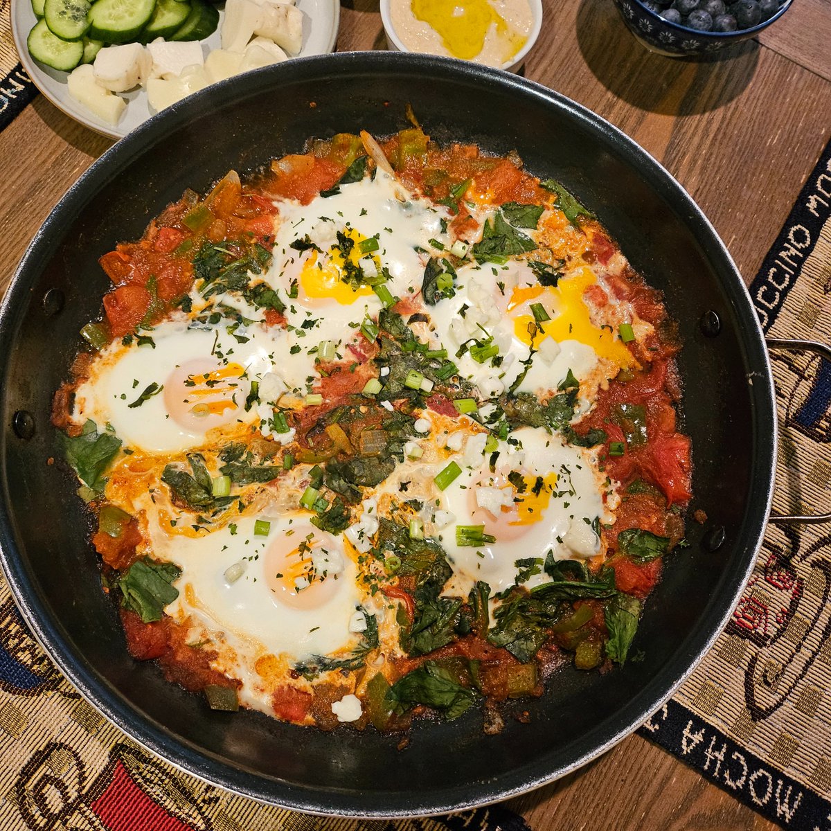 Meeowsam's tweet photo. Alright, we're all caught up now food-wise 😋 https://t.co/ysjGeLo1O0