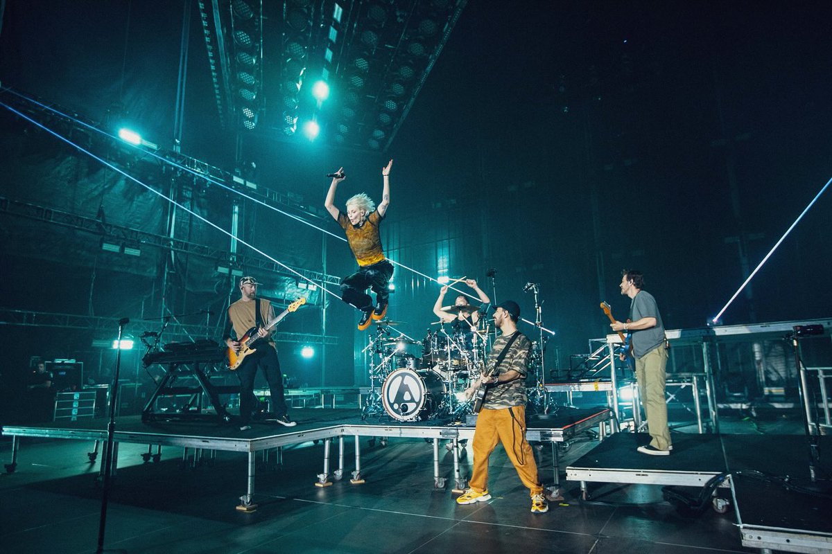 LPLive's tweet photo. You ready, Japan? #FromZeroWorldTour https://t.co/QGcKBco0os