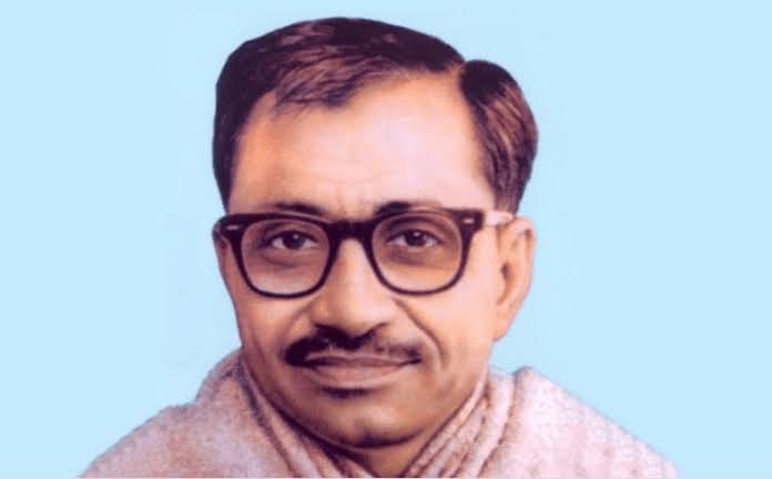 अपना सम्पूर्ण जीवन मां भारती की सेवा में समर्पित करने वाले अंत्योदय एवं एकात्म मानववाद के प्रणेता,माँ भारती के महान सपूत, प्रखर राष्ट्रवादी एवं हमारे पथ प्रदर्शक श्रद्धेय पंडित दीनदयाल उपाध्याय जी की पुण्यतिथि पर उन्हें कोटि-कोटि नमन🙏
<a href="/BJP4India/">BJP</a> 
<a href="/BJP4Bisrakh/">BJP Bisrakh Mandal (Greater Noida West)</a> 
#दीनदयाल_उपाध्याय