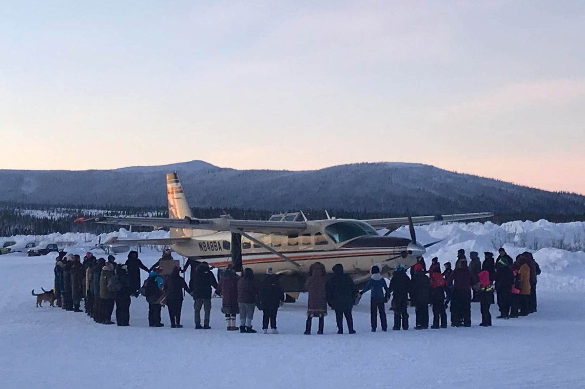 adndotcom's tweet image. Grief, shock and support: Remembering the 10 Alaskans who died on Bering Air flight 445 adn.com/alaska-news/20…