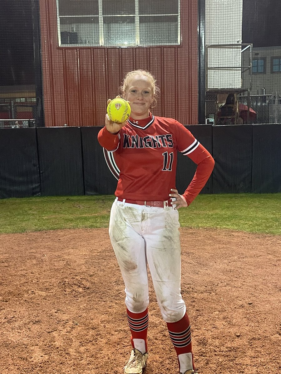 Starting off the season with a bang! Walking it off and winning 23-7 tonight. @AtxRuthless <a href="/HesstonSoftball/">Hesston Softball</a> <a href="/hh_knightsSB/">HH Knights Softball</a>