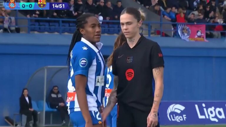 LucieMachacova's tweet photo. Kauza „rozkrok“🇪🇸
Espanyol obvinil fotbalistku Barcelony Mapi León, že v nedělním derby (0:2) narušila nepřípustným gestem rukou intimitu Daniely Caracas. Což León odmítá. Tvrdí, že sáhla na její stehno. A neřekla „Tienes picha?" (Máš péro?), ale „Que te pasa?" (Co je s tebou?). https://t.co/fo4tUH5pcy