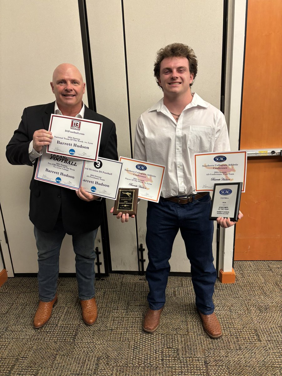 barretthudso's tweet image. Had a great time at the AC football banquet. Big thanks to my amazing coaches and teammates, especially my O-Line, for believing in me and putting me in a great position to succeed! Time to get this thing flipped around!!!!
#RSP #FPE