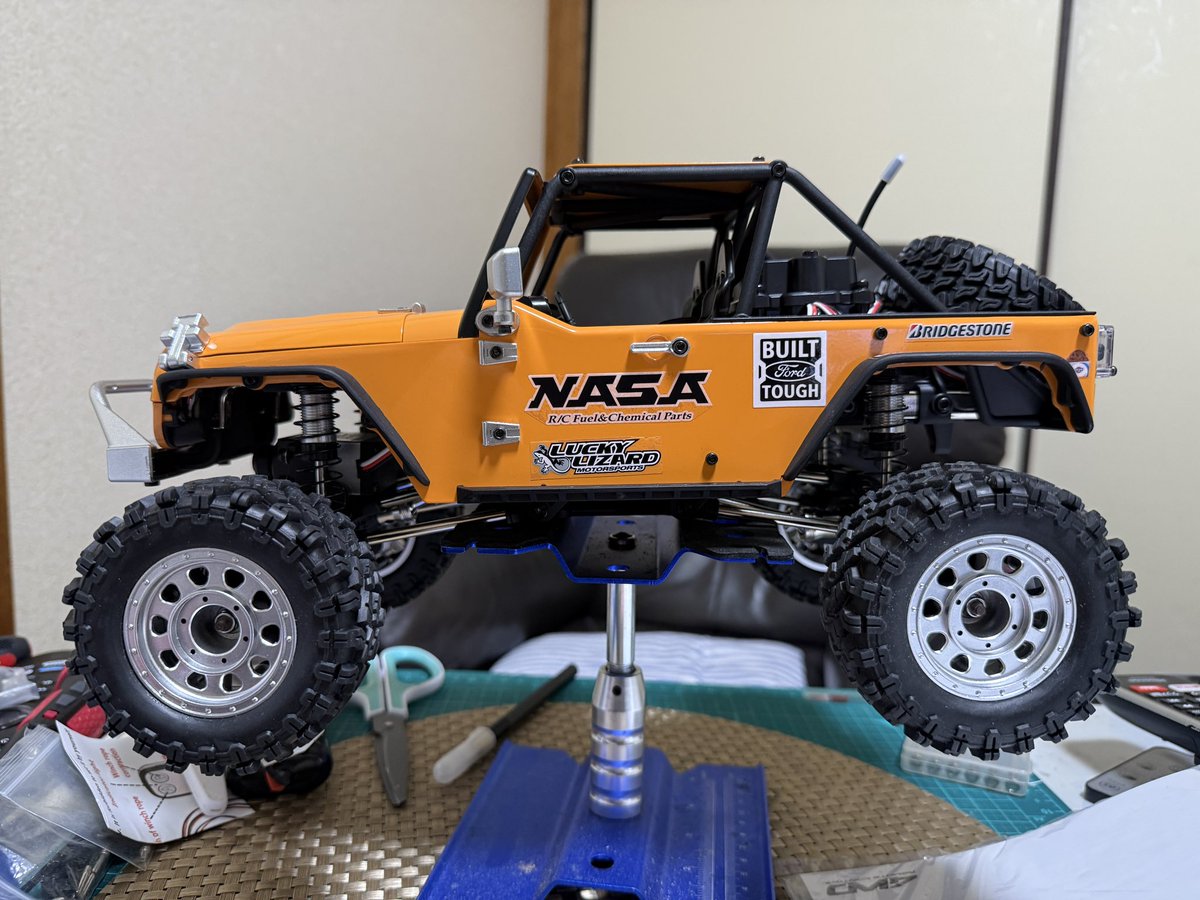 fuku_jiji's tweet image. HYPER GO H12Y+の受信機を交換してフタバプロポに変更しました。
これで国内で走らせれます。
朝からデカールを貼ったり受信機を交換したりでやっと終わりました😌
#hypergo
#ラジコン
#クローラー