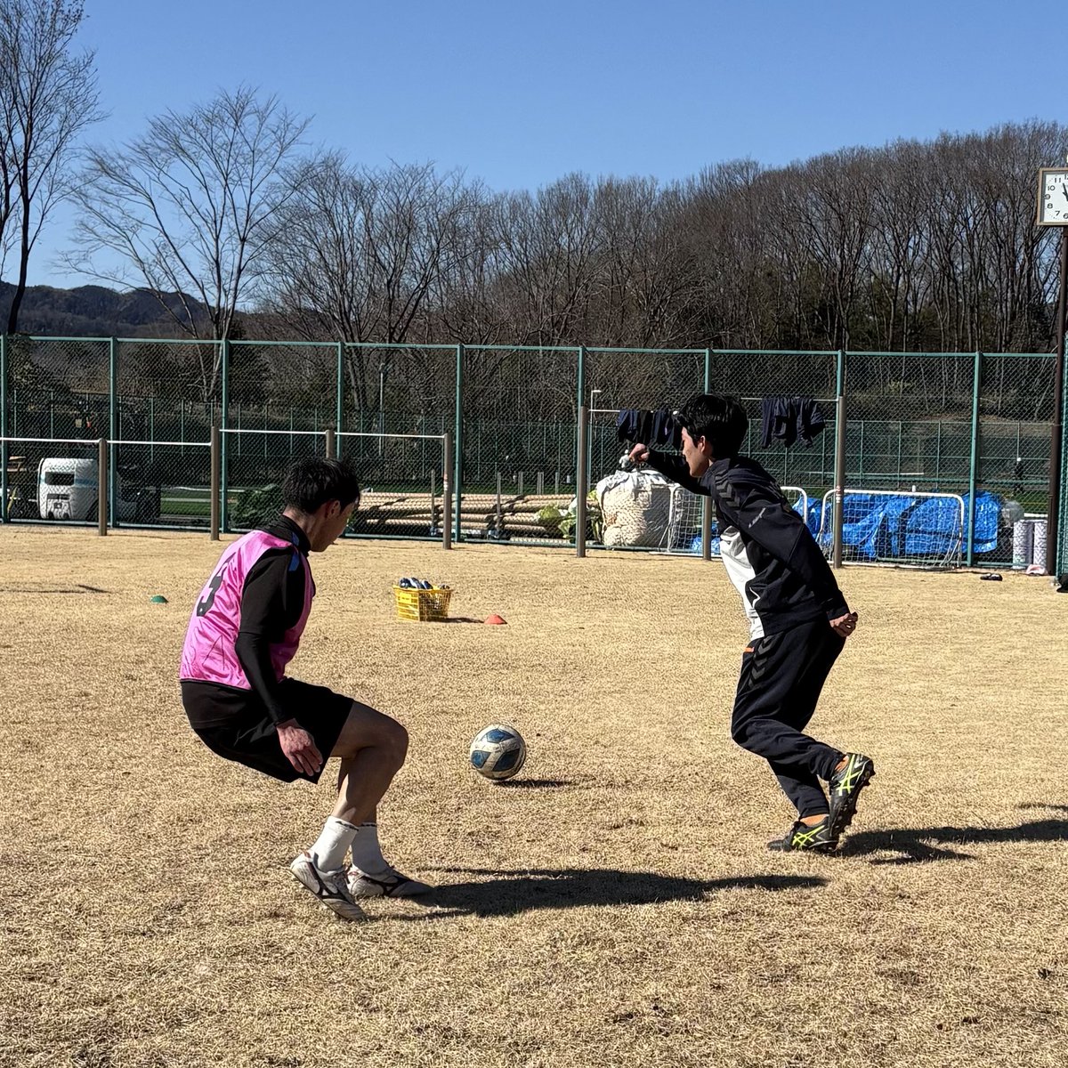 hosei_fb_lab's tweet photo. 本日の練習風景です🔥
少ない人数でしたがミニゲームはとても盛り上がっていました😆

#法政大学 #大学サッカー #法政大学サッカーサークル #法政サークル #多摩キャンパス #社会人サッカー #法政フットボールラボ #Hoseifootballlab #カメラマン #マネージャー #トレーナー #募集中 #春から法政 https://t.co/79CP8Kbnkh