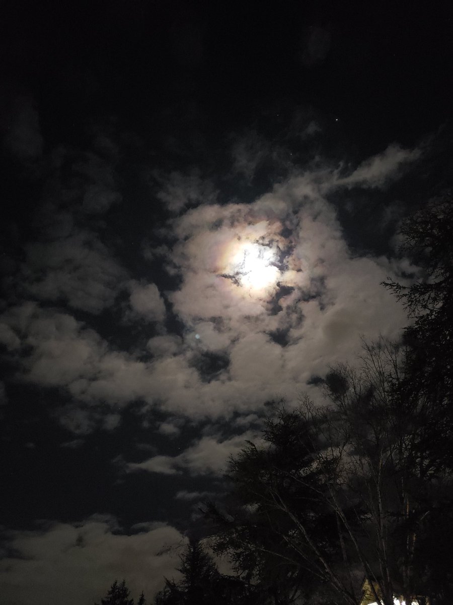 WagyuShrimp's tweet photo. Nice sky tonight https://t.co/7isw38754z