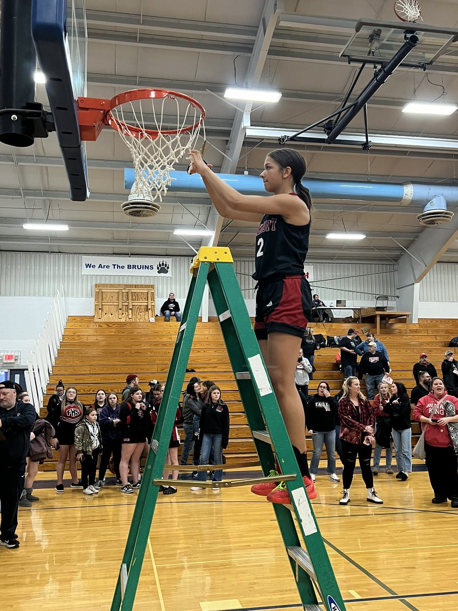 MyaTurner2027's tweet photo. Another sectional w! https://t.co/UCzeydLZt5