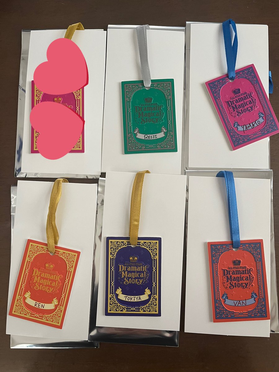 __ur5's tweet photo. 【交換】うたプリ ASSDMS 特典 合皮製しおり風チャーム

譲→トキヤ、レン、嶺二、ヴァン、大和

求→真斗

郵送もしくは、3/13.3/16会場お手渡しで考えております。大変求めておりますので、検索からもお気軽にお声掛けください。 https://t.co/PgvzIz32jV