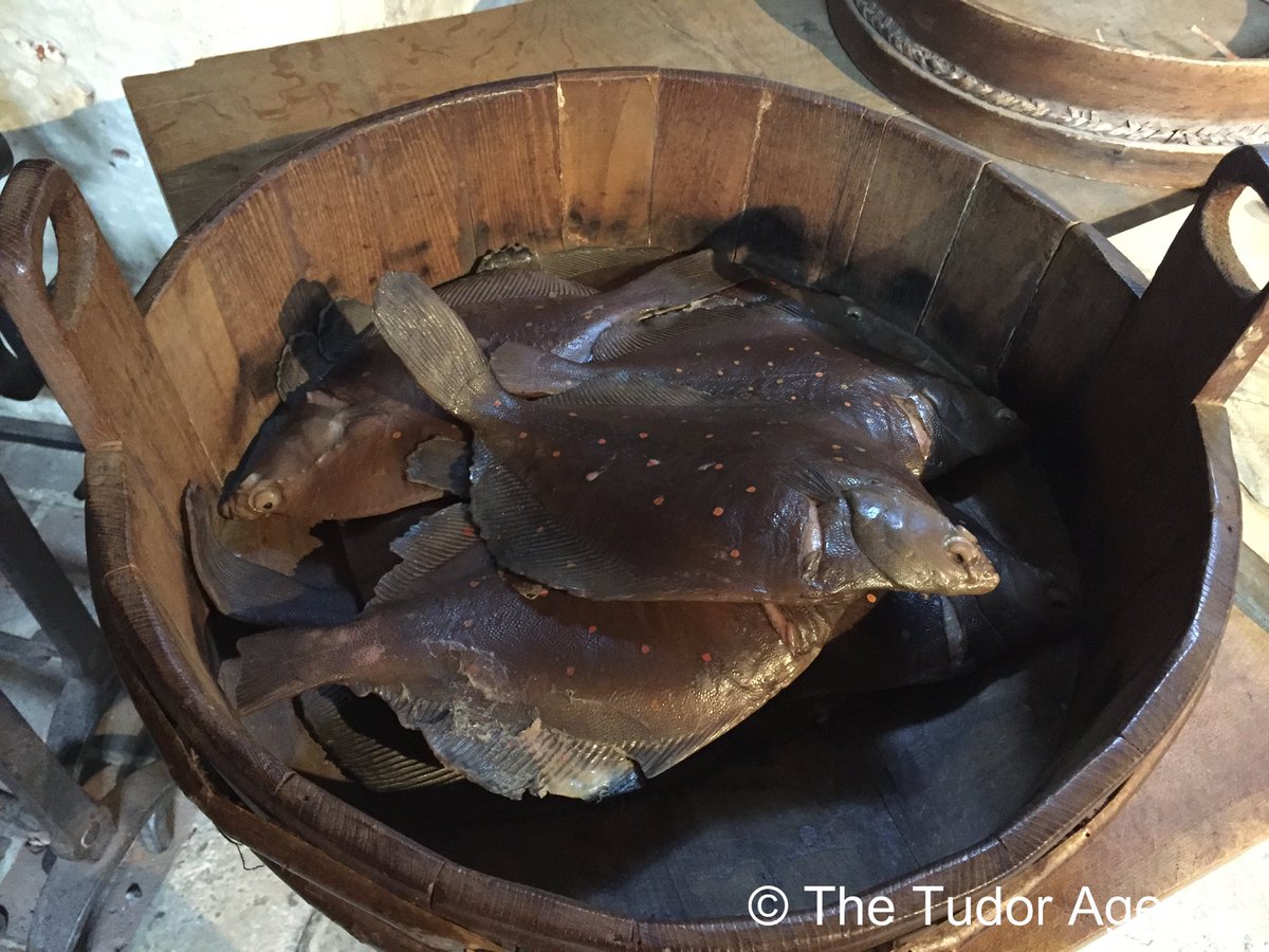 TudorAge1973's tweet image. #TudorTuesday
Meals, Manners &amp;amp; Food
Meals were taken three times a day: breakfast at six, dinner between ten and twelve and supper around six in the evening.

instagram.com/p/DF61Lhyohld/…

#Food #Manners #Meals #Tudors #History