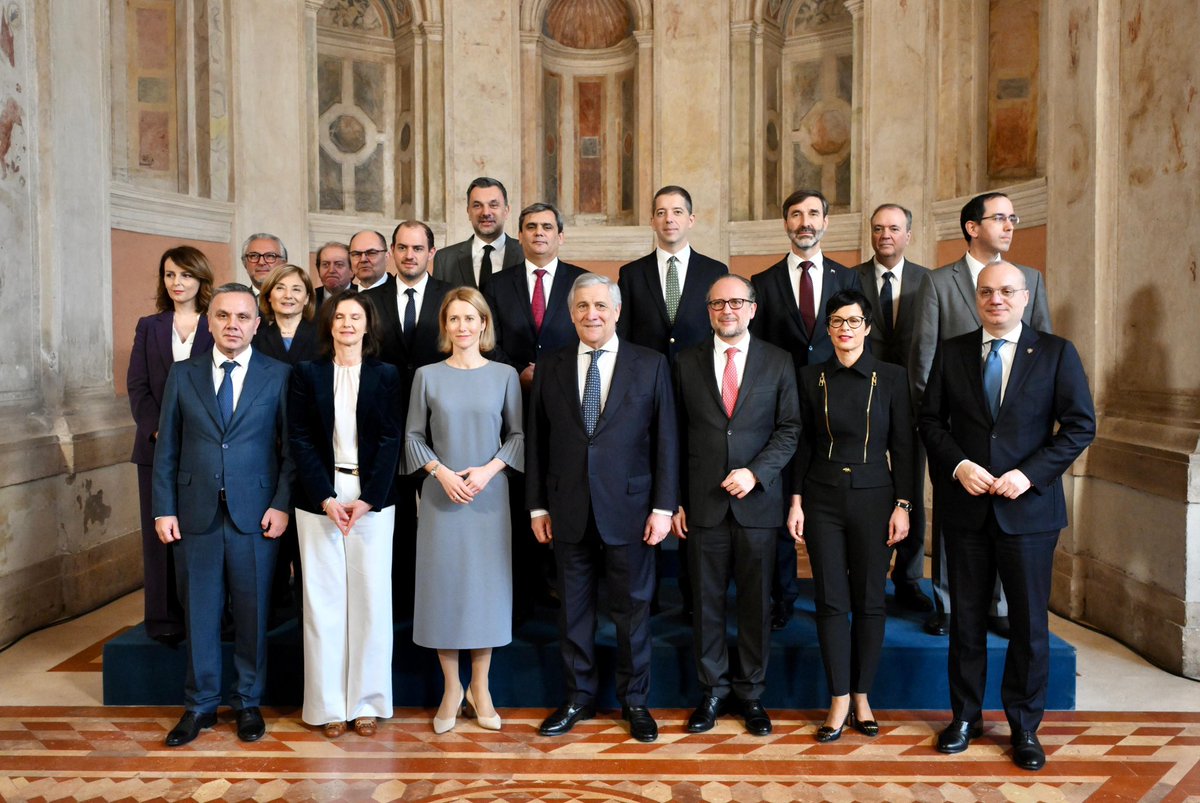 The meeting of the "Friends of Western Balkans" group &amp; the FMs of the #WesternBalkans countries in #Rome was an excellent opportunity to stress the importance of #EU enlargement &amp; the merit-based accession process
I emphasised 🇭🇷's support to the European path of the region.