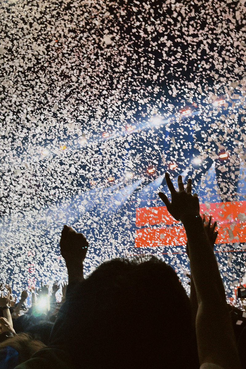 ren__1975's tweet photo. 10/2/2025 
Galileo Galilei
Porter Robinson

この上ない幸せ空間。
バンドセットによる最高のライブに、3つのアルバムを網羅した神セトリ。
2023年の公演に続き、一生の思い出に残る素晴らしい音楽体験でした。
ポーターありがとう！いつでも日本に帰って来てください🙏 https://t.co/Sxhx2e2GCv