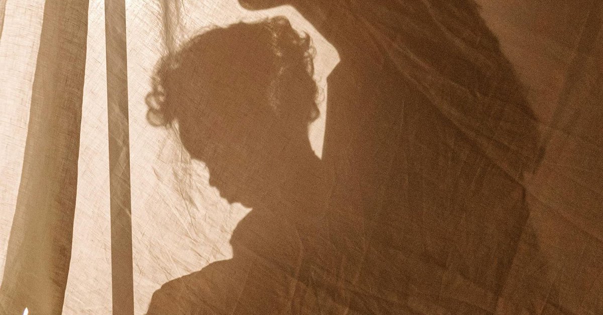 TheWriteLab_'s tweet image. 🔴 NEW! by @TahirRahmanMD via @PsychToday: How beauty ideals imprint young brains. Neuroscience and epigenetics reveal how our brains imprint cultural ideals—shaping body image...

Read more: 

ow.ly/VPtb50UV68l 

#BeautyStandards #EatingDisorders #BodyImage #MedTwitter