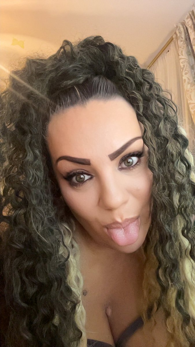 Sweetmilf4urach's tweet photo. Ready for me?😂😂
#onlyfans
#viral
#customcreator
#MatureRelationships
#milf
#sugar https://t.co/uPOHulnJrW