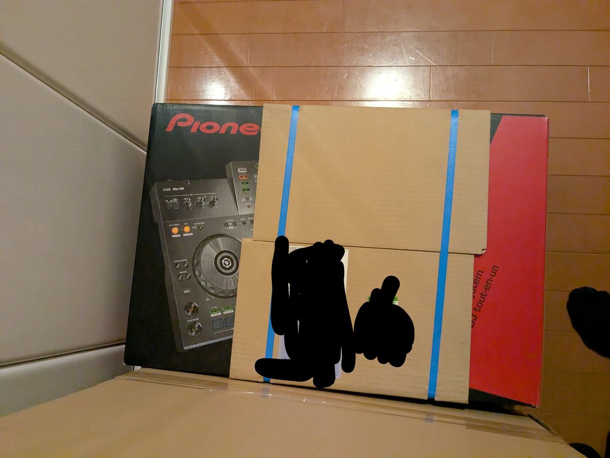 324Sei1's tweet photo. ワンランク上の機材を購入！
XDJ-RR！
パソコン要らずでUSBでやるクラブにある機材とほぼ一緒で
オールインワン！
俺の給料の1か月分以上の値段した笑
もちろん持ち運びを想定していろいろ道具も買いました
これで今度のイベントまでまだ時間あるのでゆっくりやり方覚えていこうと思います！ https://t.co/HqT1asaUEs