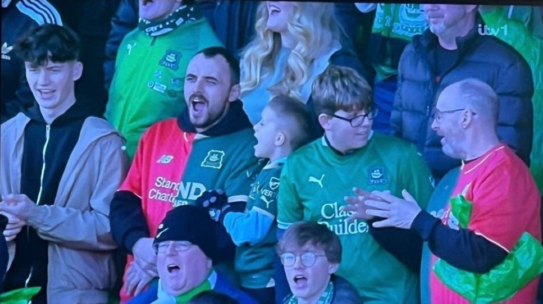 dixie_pi's tweet photo. @adscouser74 @LivEchoEFC @LivEchoLFC @joe_thomas18 😂👍 https://t.co/h1NeUdWBLj