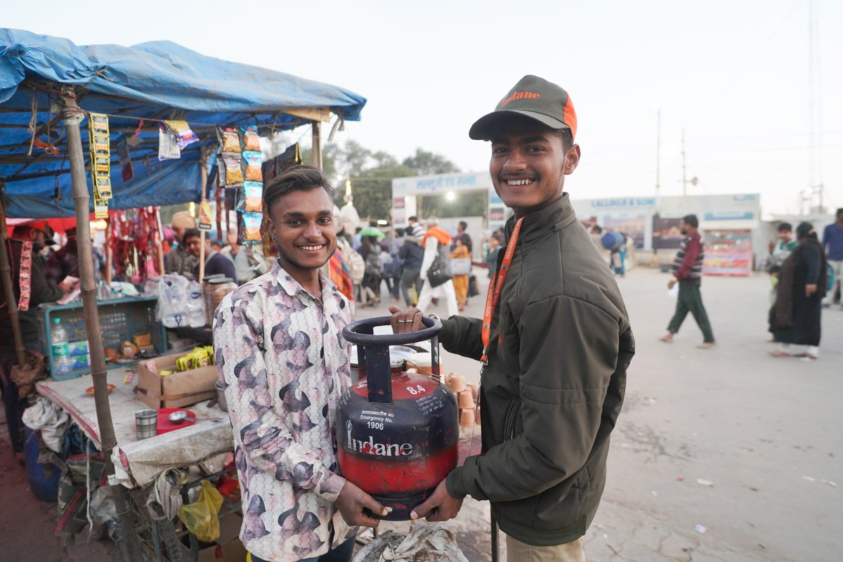 Chhotu shines at the #Kumbh! Providing safe, reliable, and convenient cooking fuel to millions. A true testament to its small size, big impact! #ChhotuAtKumbh #KumbhMela #IndaneChhotu #SuccessStory