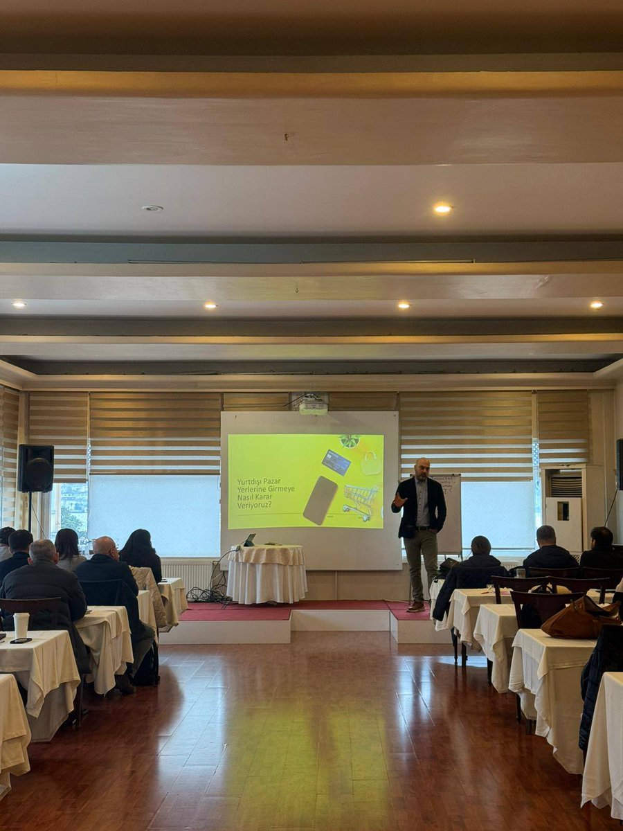 Twentify Commerce &amp; Growth VP’si Can Kablan, TURQUALITY programında Elif Okan’ın davetiyle Marka Yönetimi dersine konuk oldu. Lider markaların yöneticileriyle, yurtdışı pazar araştırmaları ve tüketici trendleri üzerine keyifli bir sohbet gerçekleşti!