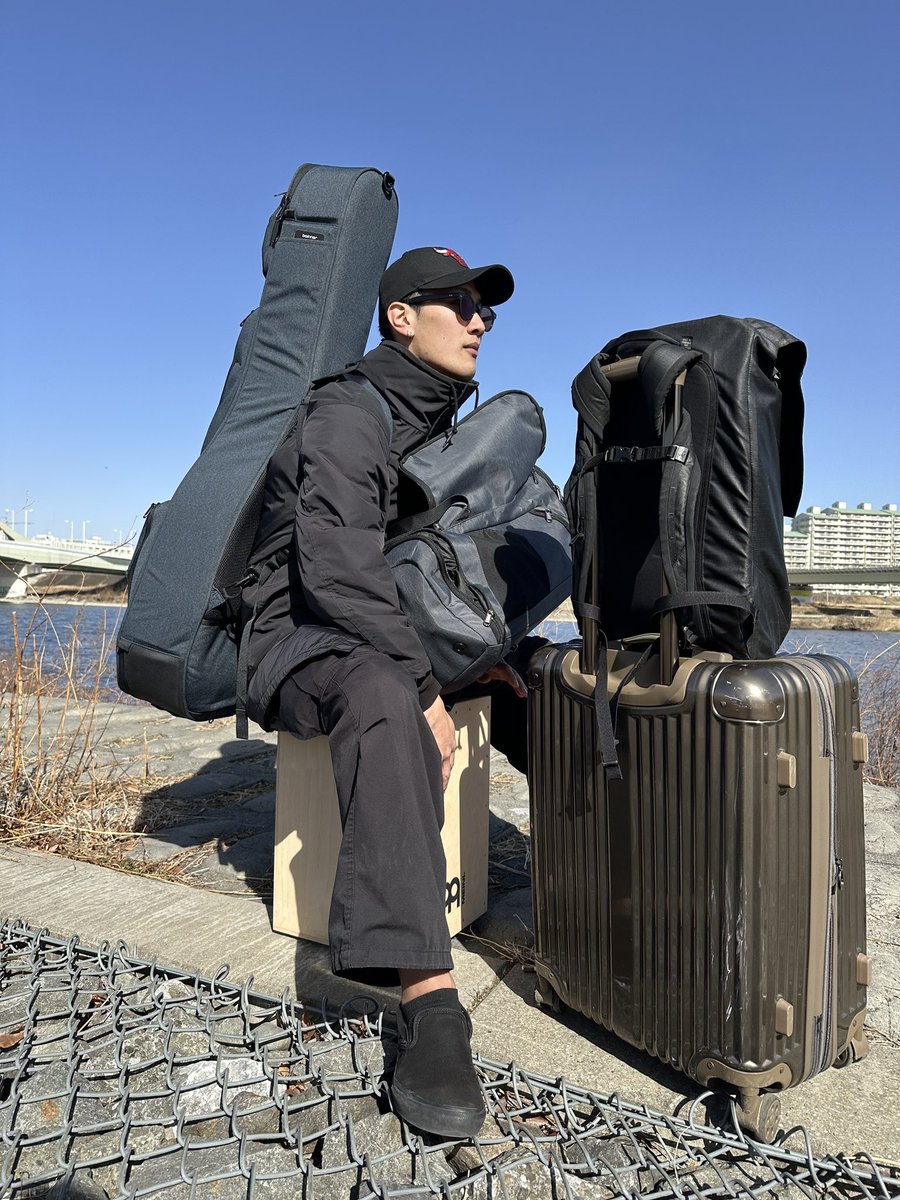 shunsuke2271's tweet photo. 今日の活動は河川敷でコンテンツ撮影!
すごい演奏して、やべぇ動画いっぱいとってインスピレーション大爆発でした💥
お楽しみに。
ループパフォーマンスはしっかり練習しておきます🎹
#バンドマン #河川敷 #カホン #バンド #ドラマー #AKAI #MPKmini https://t.co/azGN5zry1l