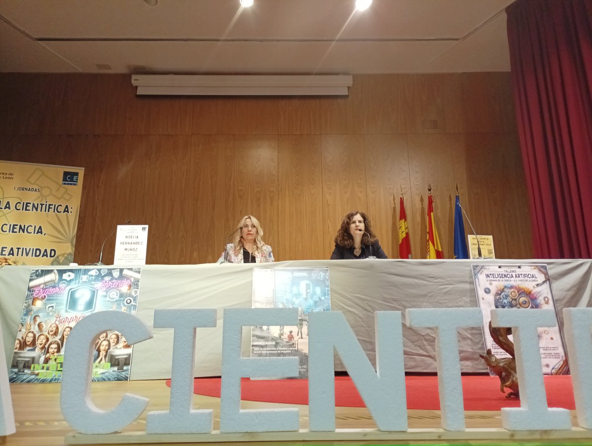 sslaregenta's tweet photo. La jefa del APE: María Victoria Régil acompañada por la directora del @CFIE_Avila, inaugura la #IJornadaAvilaCientifica para alumnado de secundaria en el #diadelamujerylaninaenlaciencia  #innovacyl #formacyl @educacyl https://t.co/poz3LshYEj