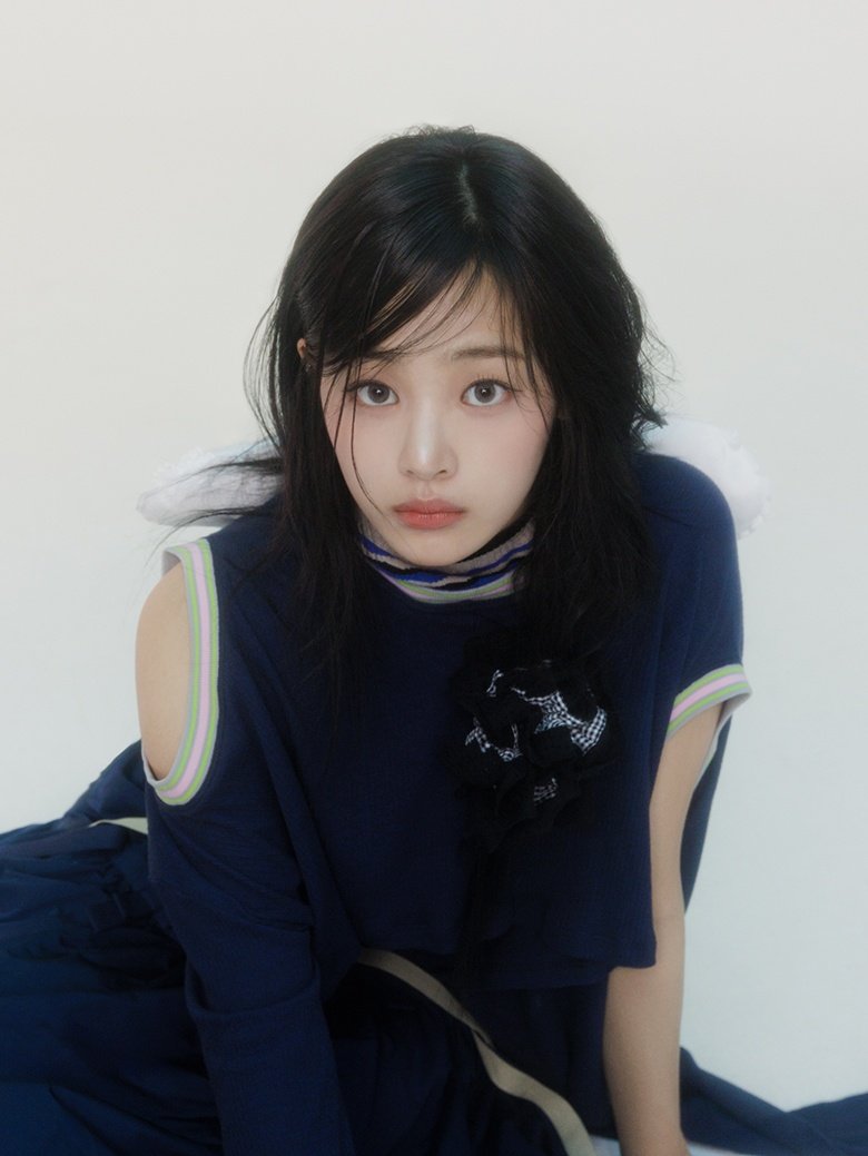 mintcarebear's tweet image. one step closer to wolfcut Minji