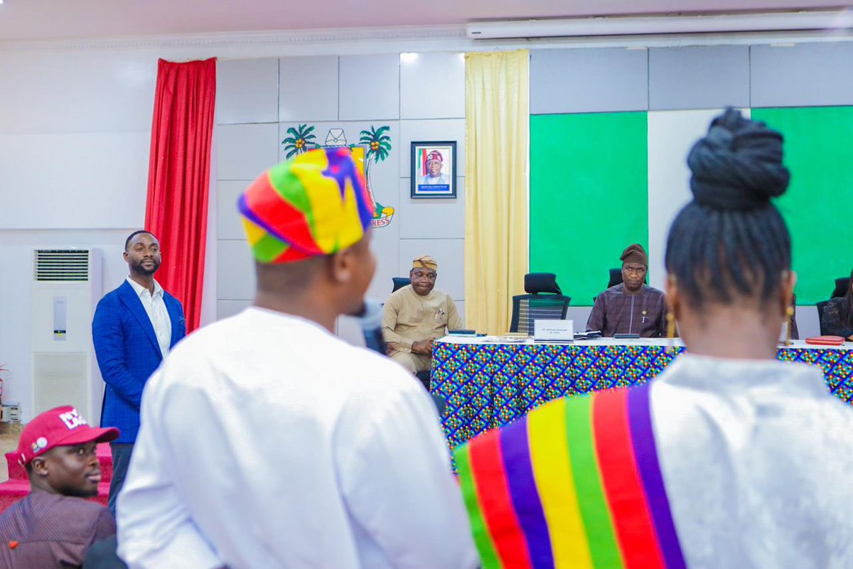 theaniserepeter's tweet image. Time and Chance.!

There's a story but for now, let's all enjoy the glitz!😮‍💨🔥

I dedicate this to all dreamers and warriors,there is more ahead.🎖🩵