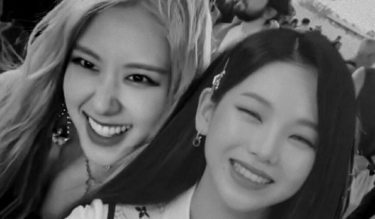 yoojiminie__'s tweet photo. Happy birthday to 박채영 𝑹𝒐𝒔𝒆𝒂𝒏𝒏𝒆 𝑷𝒂𝒓𝒌 rl / rps

Hopefully on this beautiful &amp; wonderful day, you get happiness, health &amp; all the good things that are made easy. You are one of our prides!

Here is a small gift from me ~ 🌹🎁 https://t.co/rJueJhghGb