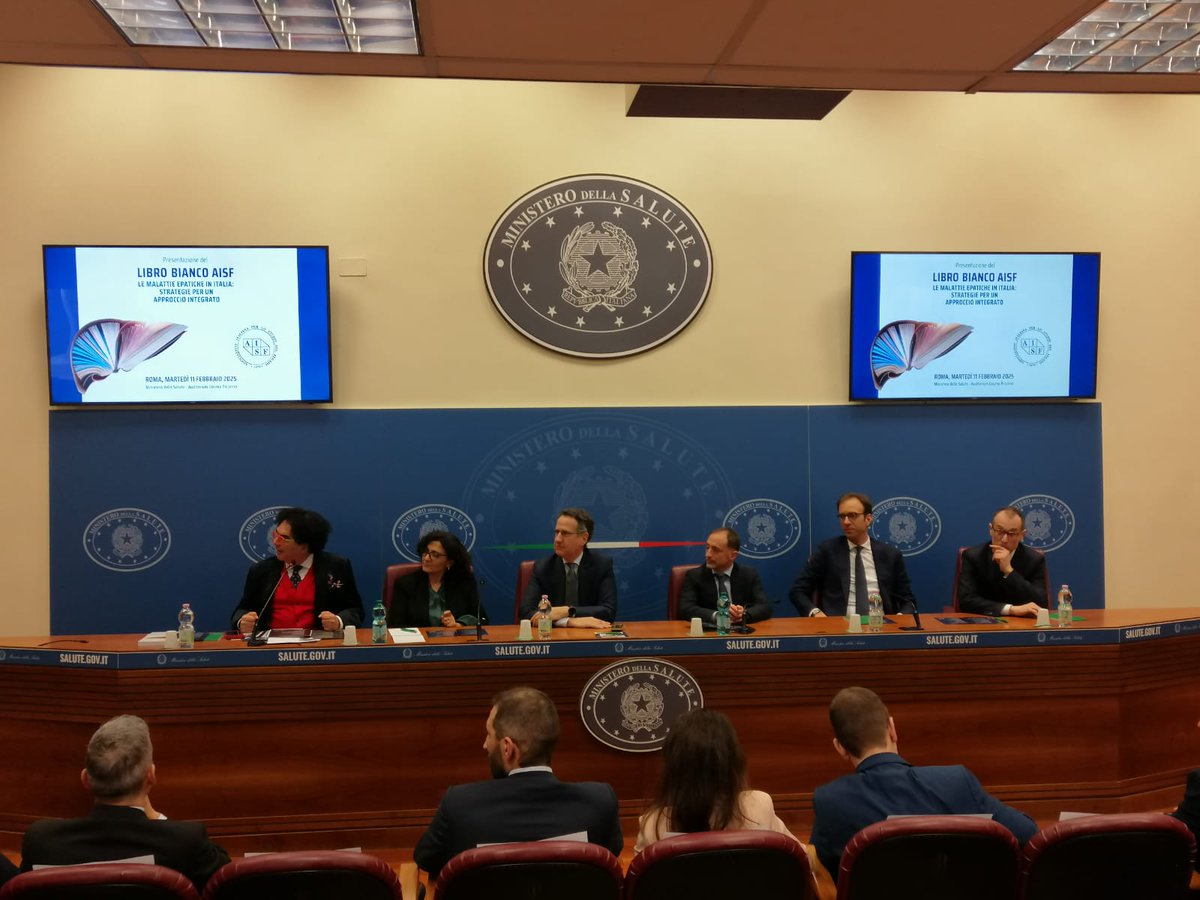 AisfFegato's tweet photo. I temi scientifici con i Prof. @AghemoAlessio, @salvatore_petta, @lucavalenti75, @MCarbone_80, @GIUSEPPECABIBBO, Quirino Lai.
Epatiti Virali, Steatosi, Epatopatia Alcolica, Malattie Rare, Autoimmuni e Colestatiche, Cirrosi, Epatocarcinoma, Trapianto di Fegato.
#LibroBiancoAISF https://t.co/ky61hzzobF