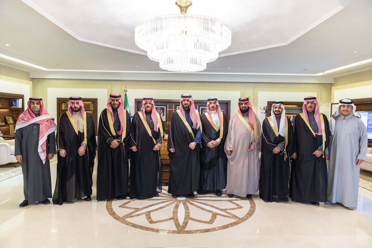 emara_sharqia's tweet photo. وقدم العقيل لسموه التقرير الختامي لمنتدى حفر الباطن للاستثمار ٢٠٢٥ ، وأستعرض أبرز البرامج والمشاريع المتعلقة بالمنتدى.

ورفع العقيل الشكر لسمو نائب أمير المنطقة الشرقية على اهتمامه ومتابعته لأعمال غرفة حفر الباطن. https://t.co/cJosZM4eCG