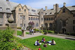 MindfulBangor's tweet image. 📣 12.30GMT | CENTRE FOR MINDFULNESS OPEN DAY 📣
Learn how to bring mindfulness deeper into your life and work with a degree at the Centre for Mindfulness Research and Practice | Bangor University, UK
Today Feb 11th at 12.30pm
bangor.ac.uk/centre-for-min…