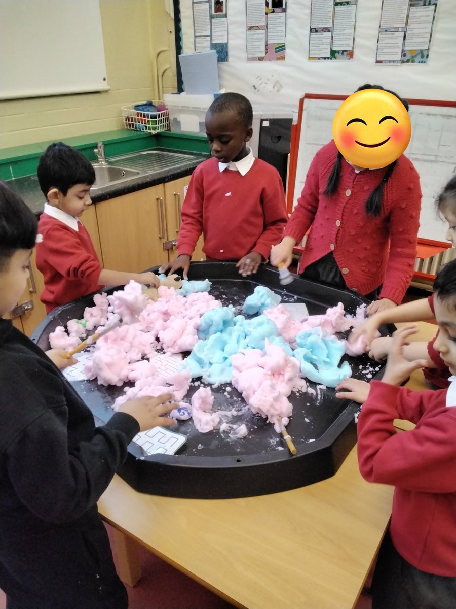 LeighPrimary's tweet photo. The children in the Nest had a wonderful experience searching for the letter sounds in the soft candy floss.
#article28 #nest #sensoryplay #phonics #RWInc #oracy #lifelonglearners #spotgoestothepark #candyfloss #foam https://t.co/A8kZEVS4on