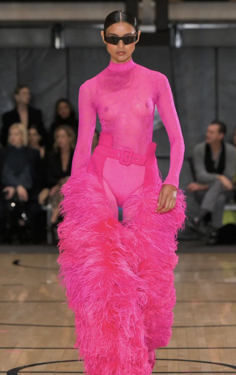 Modernitgirl's tweet photo. #LaPointe x #NYFW x #fall2025 x favorites https://t.co/B5bS7gxPpU