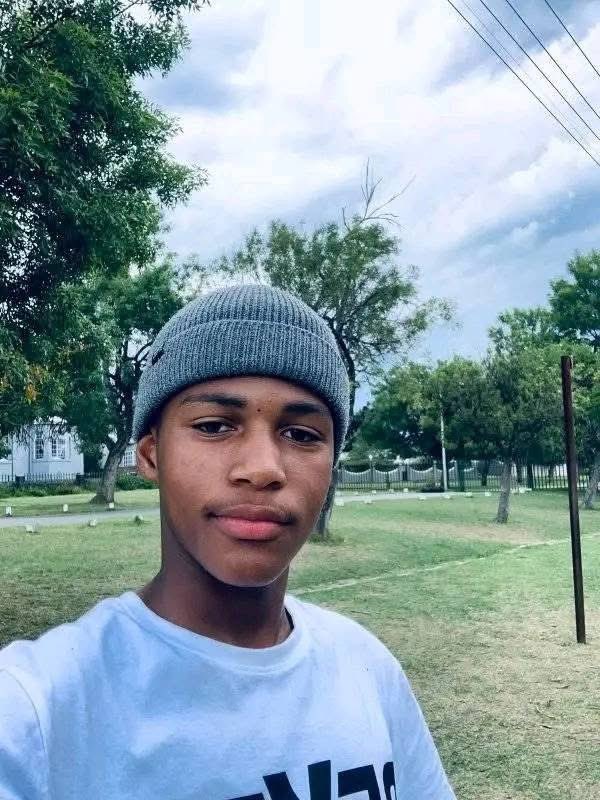 Hey everyone, I need your help to find my son, Imange Mzanywa, who has been missing since Saturday morning. His phone goes on and off, and he isn’t answering.

Please call/WhatsApp me at 0788201067 if you have any information. A case has been opened at Lady Frere police station