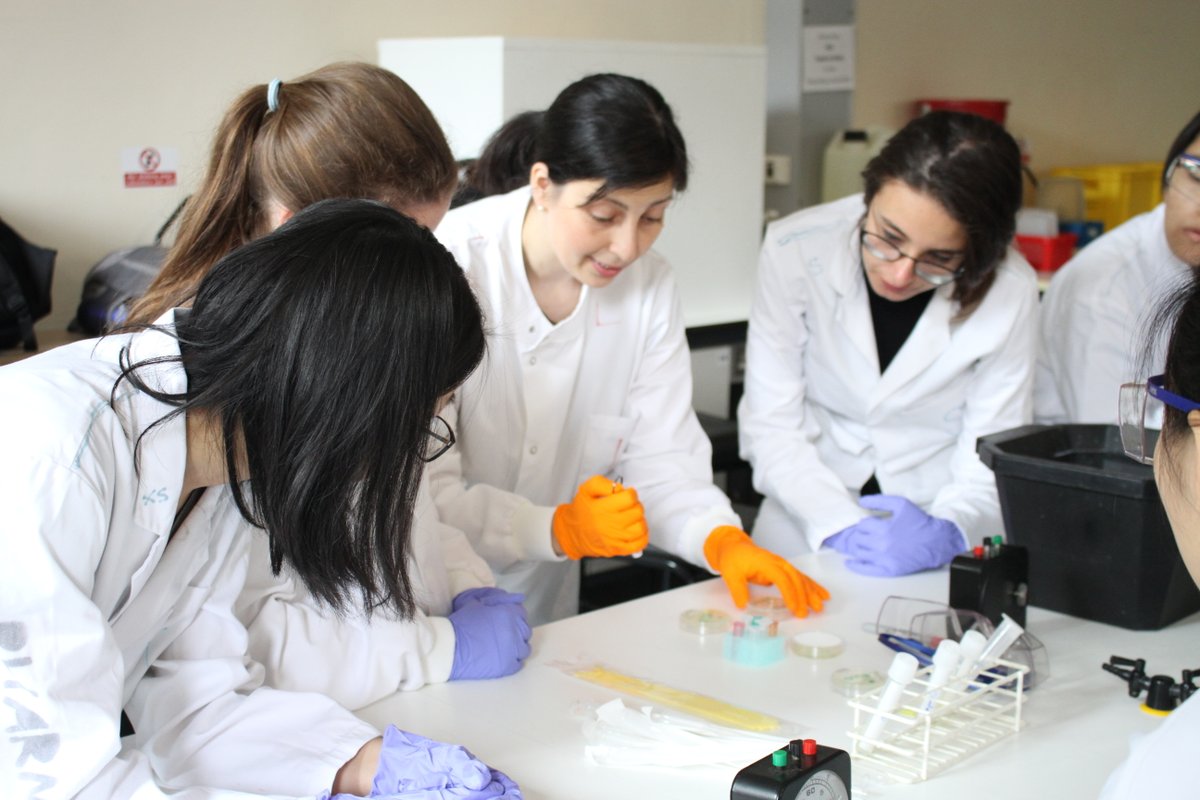 ReachCambridge's tweet image. 👩‍🔬International Day of Women and Girls in Science🌟

We’re proud to empower the next generation of innovators through our exciting #STEMprograms! From decoding Physics to building futures with #ComputerScience, we equip students to lead in #STEM fields.
eu1.hubs.ly/H0gw_c80