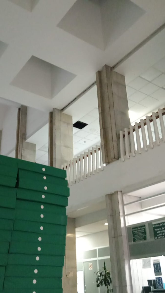 maraof's tweet photo. @Tu_IMSS,@zoerobledo, @ImagenTVMex ,@telediario,@Claudiashein, así de deplorables las instalaciones de HGZ 24, cdmx, hasta cuando vamos a estar así, sin médicos, sin rx, sin medicamentos, ya se lleva 6 años tirados, cuántos más necesitan para reventarlo https://t.co/u4df6TMvW2