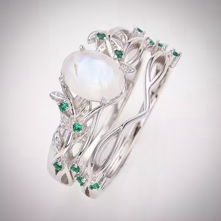 Claire136423292's tweet image. For the one who lights up your world, the Center of the Universe Moonstone Ring glows with a radiant moonstone at its core, just as they fill your life with endless love and light. 💫

#silverringset
#Moonstonering
#moonstone 
#moonstonejewelry 
#daintyjewelry
#gemstonejewelry