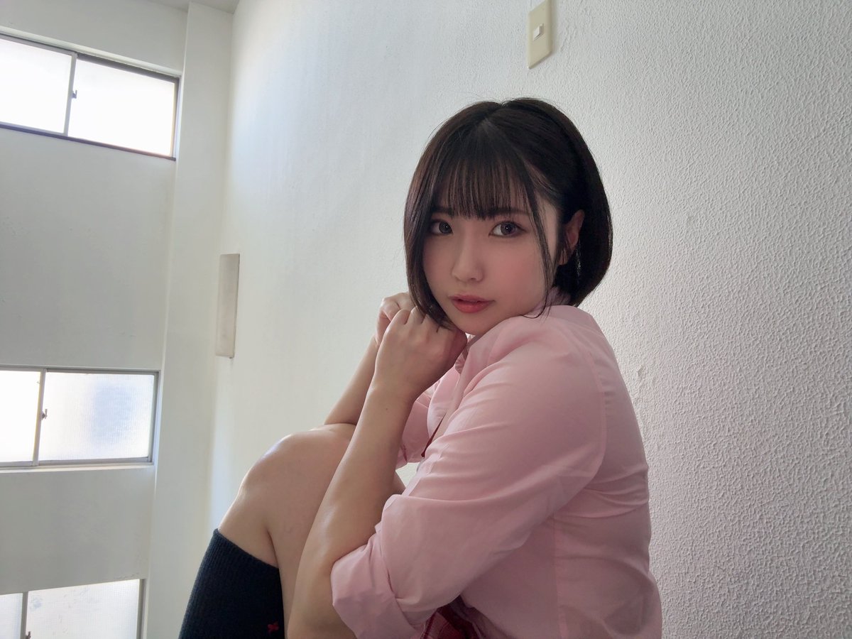 momohima_star's tweet photo. 学校だけどしちゃおっか https://t.co/nadYxfyjNL