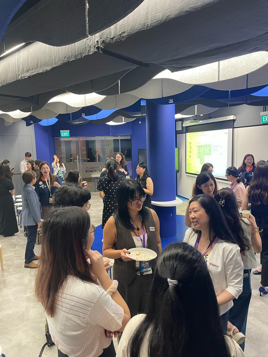chemFunMan's tweet photo. The @AmerChemSociety Singapore 🇸🇬 Chapter celebrates @IUPAC Global Women’s Breakfast with the Singapore Science Center! Very good turnout as seen. We celebrate the International Day of Women and Girls in Science 🧫. DiscovHER! 🥼🧬👩🏻‍🔬 https://t.co/CFYvph49r1