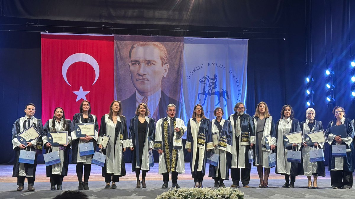 Üniversitemizin düzenlediği atama ve yükseltme töreninde doçentlik kadromu almanın gururunu yaşıyorum. Bu süreçte bana her zaman destek olan Rektörüm Sayın Prof. Dr. Bayram YILMAZ'a ve Dekanım Sayın Prof. Dr. Sibel YEŞİLDERE İMRE'ye sonsuz teşekkürler. <a href="/_bayramyilmaz_/">Prof. Dr. Bayram Yılmaz</a> <a href="/sibelyimre/">Sibel Yeşildere İmre</a>