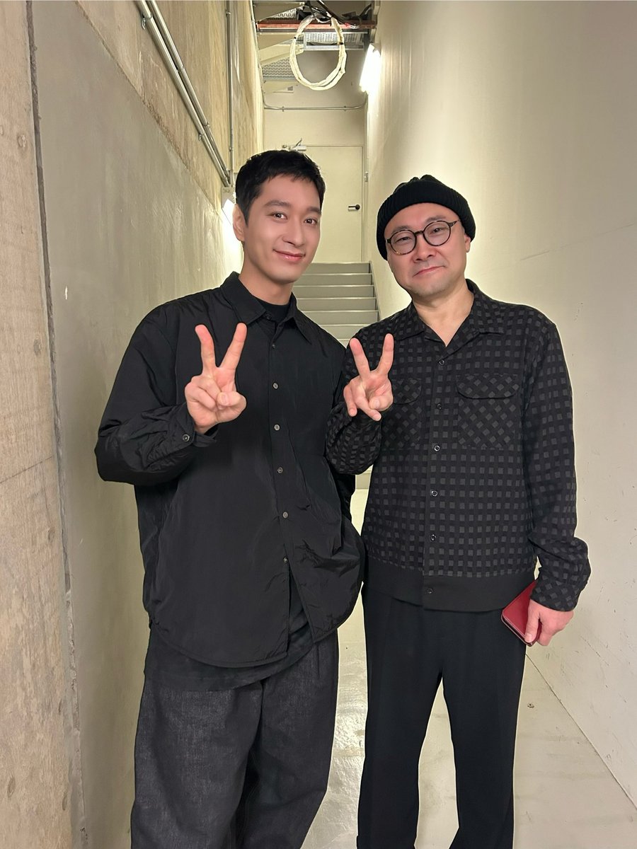 dareyorimo_eiga's tweet image. #誰よりもつよく抱きしめて
❅・。❅・。❅・。❅・。❅
 𝘾𝙃𝘼𝙉𝙎𝙐𝙉𝙂&apos;𝙨  𝑩𝒊𝒓𝒕𝒉𝒅𝒂𝒚 
🎂バースデー #舞台挨拶 🎂
❅・。❅・。❅・。❅・。❅

集まった観客の皆さんと一緒に
#チャンソン さんのお誕生日をお迎え♪
#内田英治 監督よる褒め殺しだけでなく､…