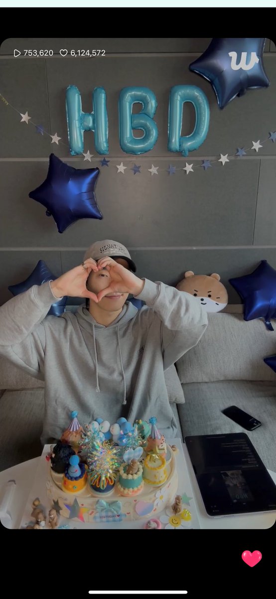 userwonchan's tweet image. happy birthday superstar! 🌟🤍