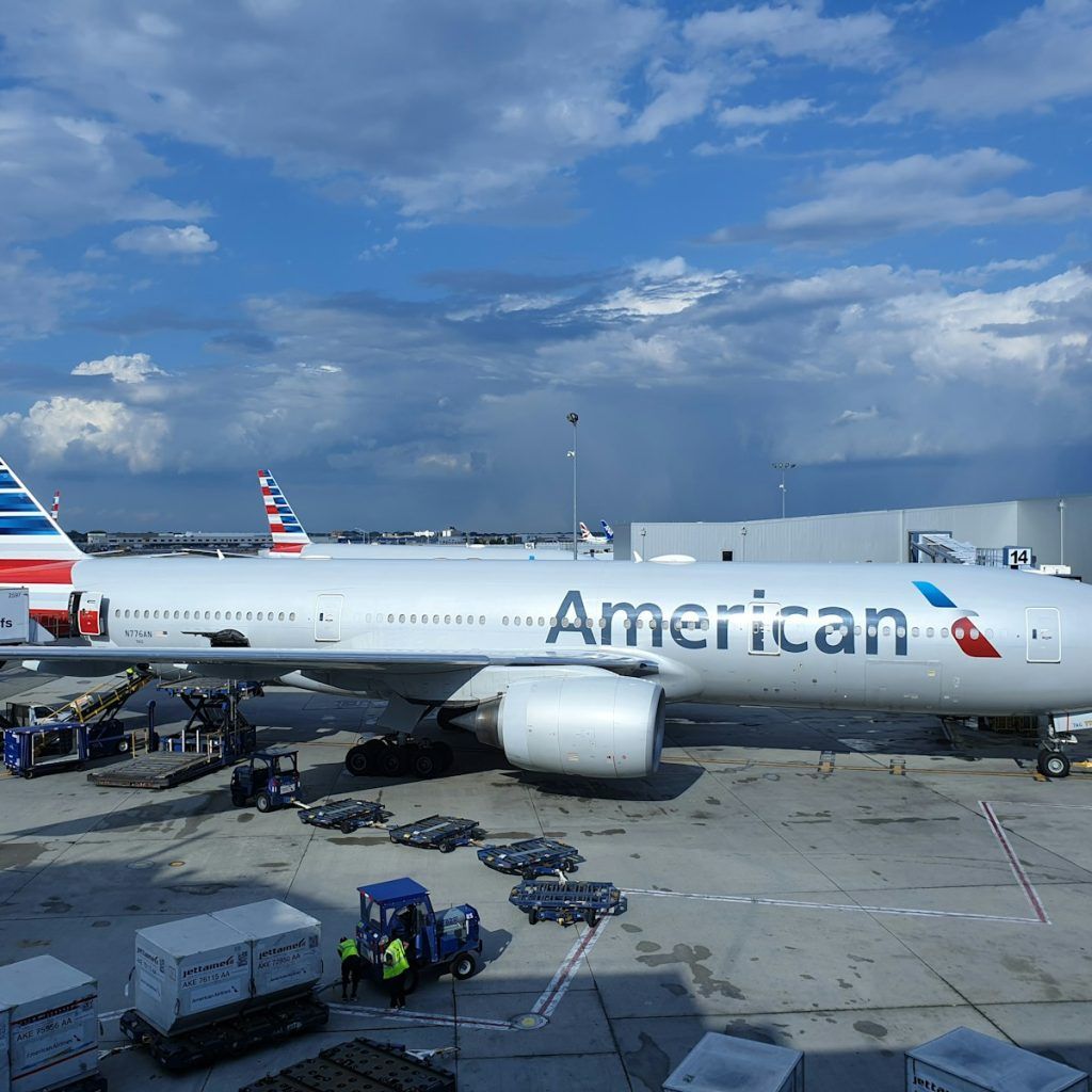 Suspected Bomb Threat Delays American Airlines Flight | Read More from <a href="/TheJetSetTV/">The Jet Set</a>: thejetset.com/travel/article… #travel #avgeeks #avgeek #crewlife #news #tjstv