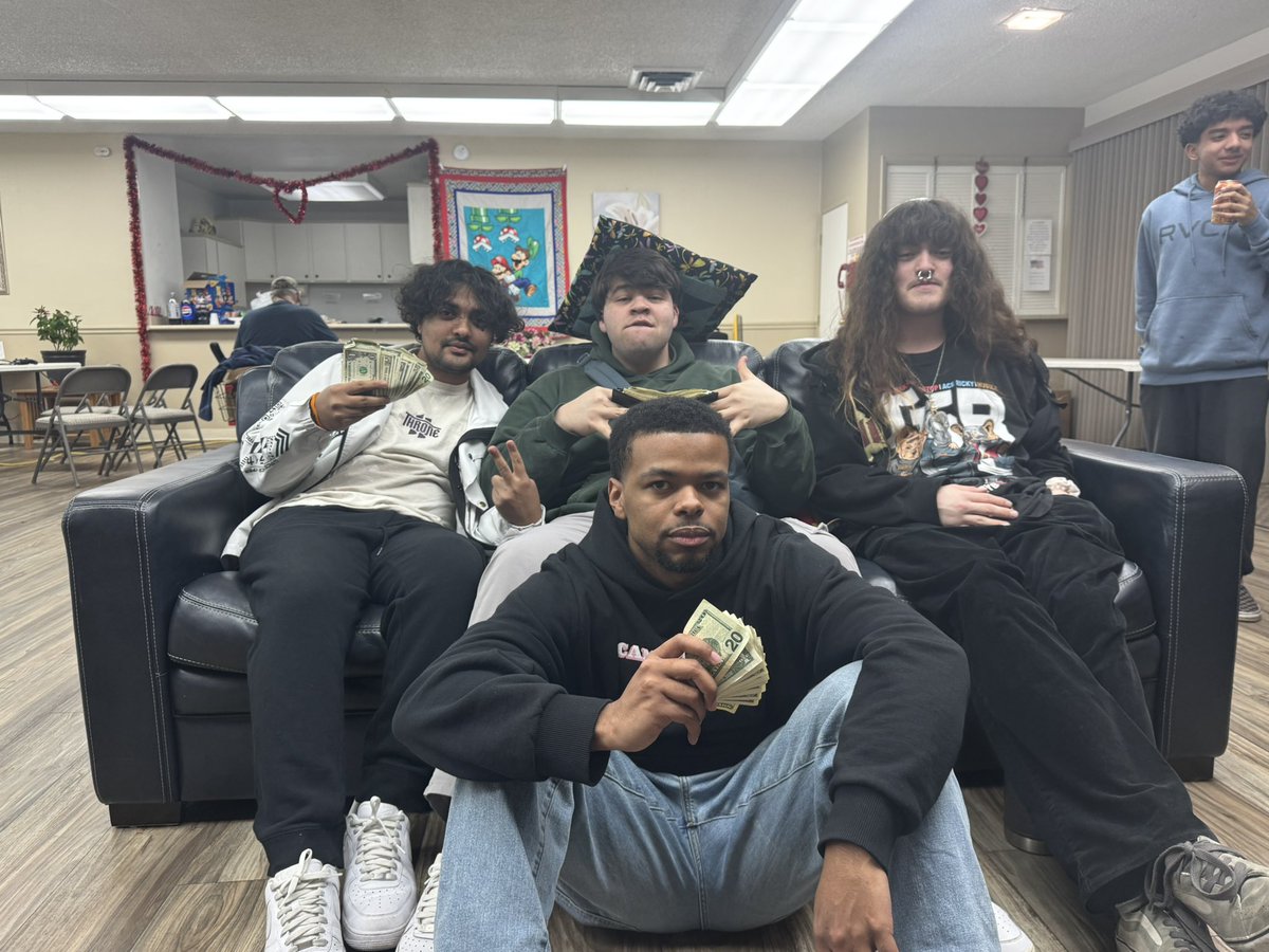 Thank you to all who came out to the Casa Grande #1! Congrats to Lui$ for winning ultimate singles, I0N for winning rivals 2 singles and Jhib for winning melee!

🥇<a href="/LouieMoney98/">Majin Luu</a> 
🥈@shrutikmk 
🥉<a href="/Dtier6009/">Dtier</a> 

🥇<a href="/I0N_69/">PAR | 🪨 I0N 🪨</a> 
🥈<a href="/elkiiiiiiiies/">elkiies!!! with 8 i's like a spider</a> 
🥉@kylossb