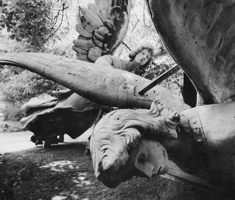 Thecwork of Sibylle Bergemann (1941 – 2010), German photographer, remembered for documenting developments in East Berlin during the Communist era #WomensArt